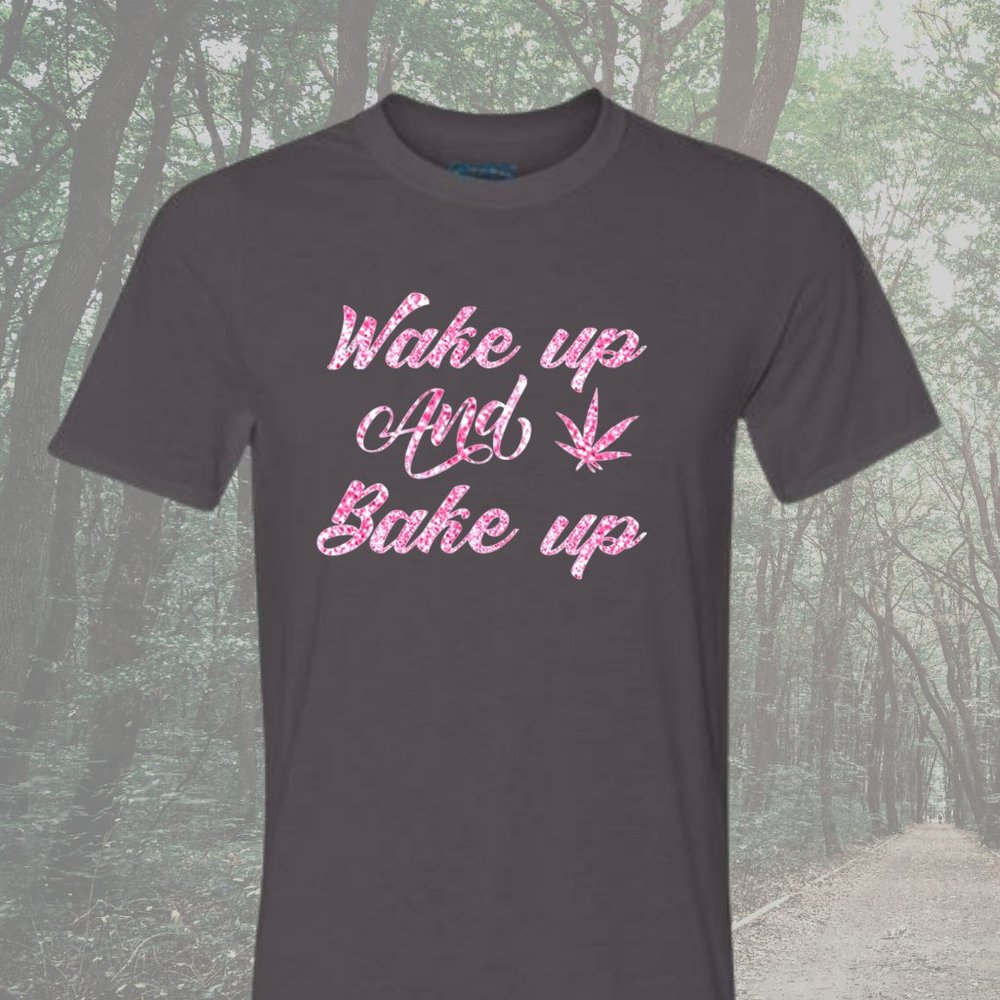 Wake up Bake up - Uni-Sex Soft Style Cannabis 420 T-shirt